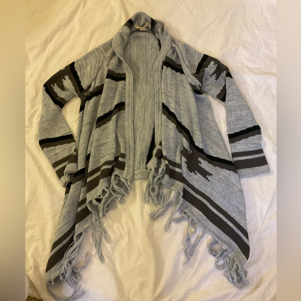Love stitch cardigan w/ tassels